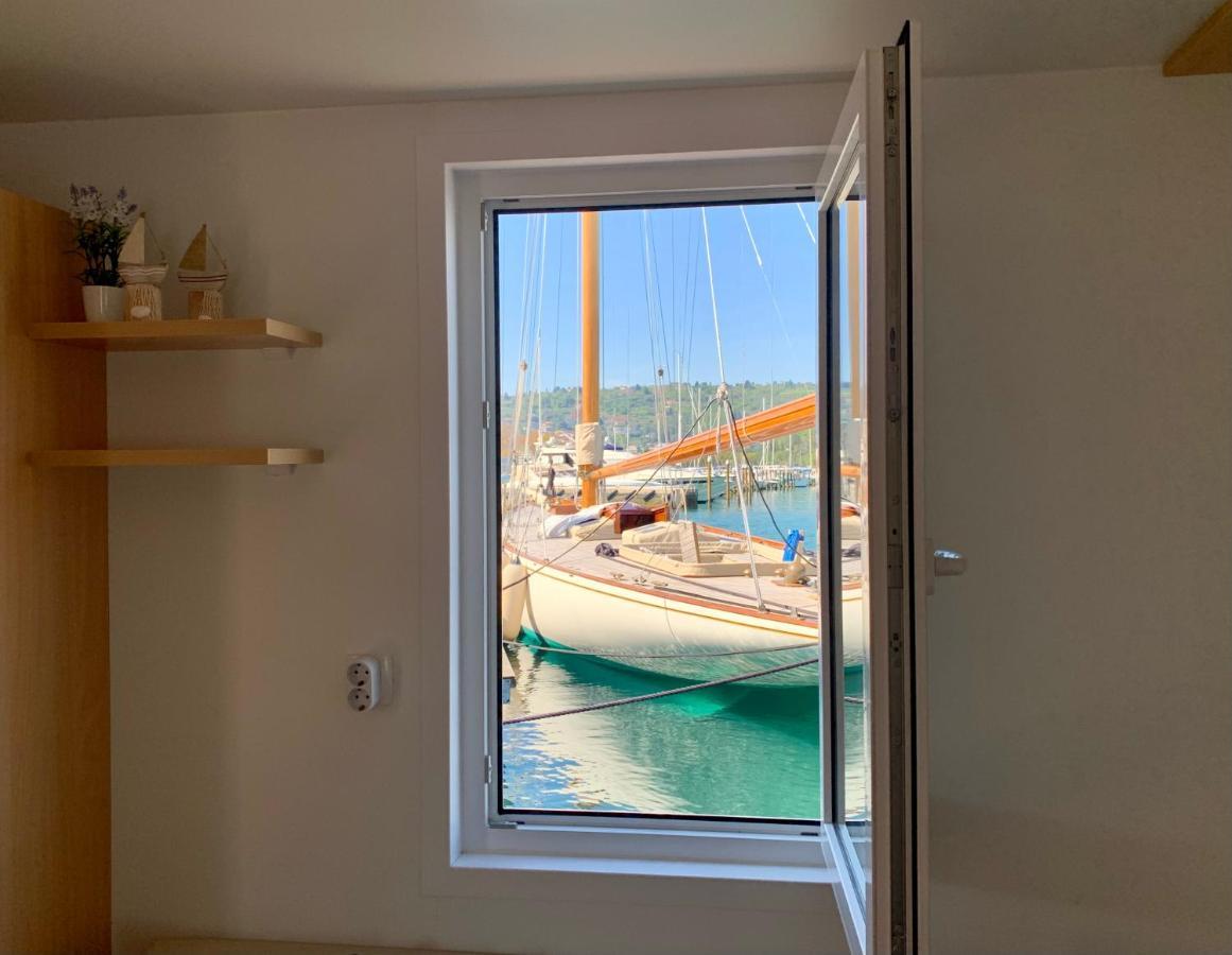 Bellavista Houseboat Apartment
