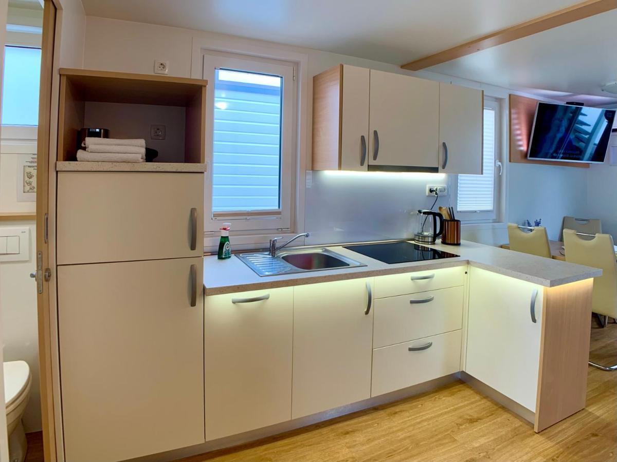 Apartment Bellavista Houseboat *