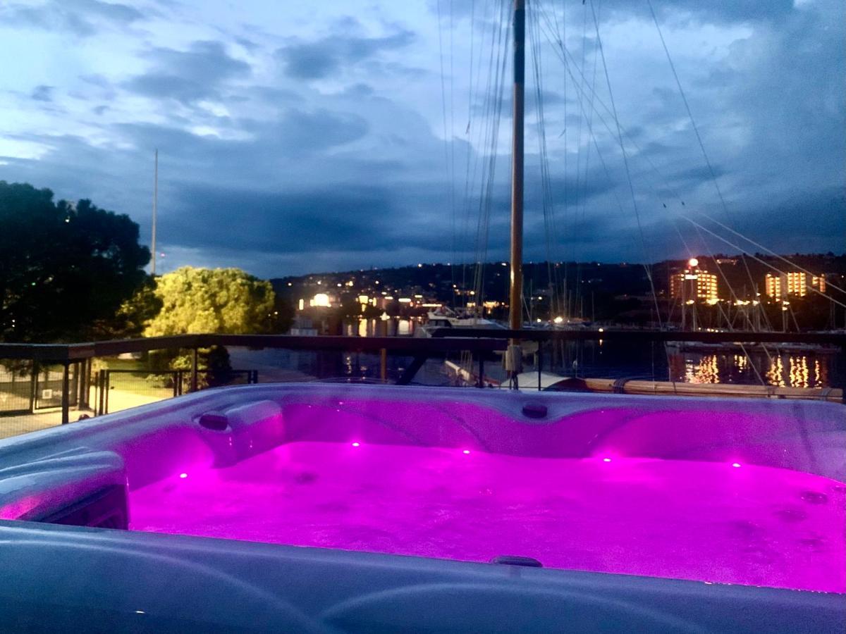 Apartment Bellavista Houseboat *